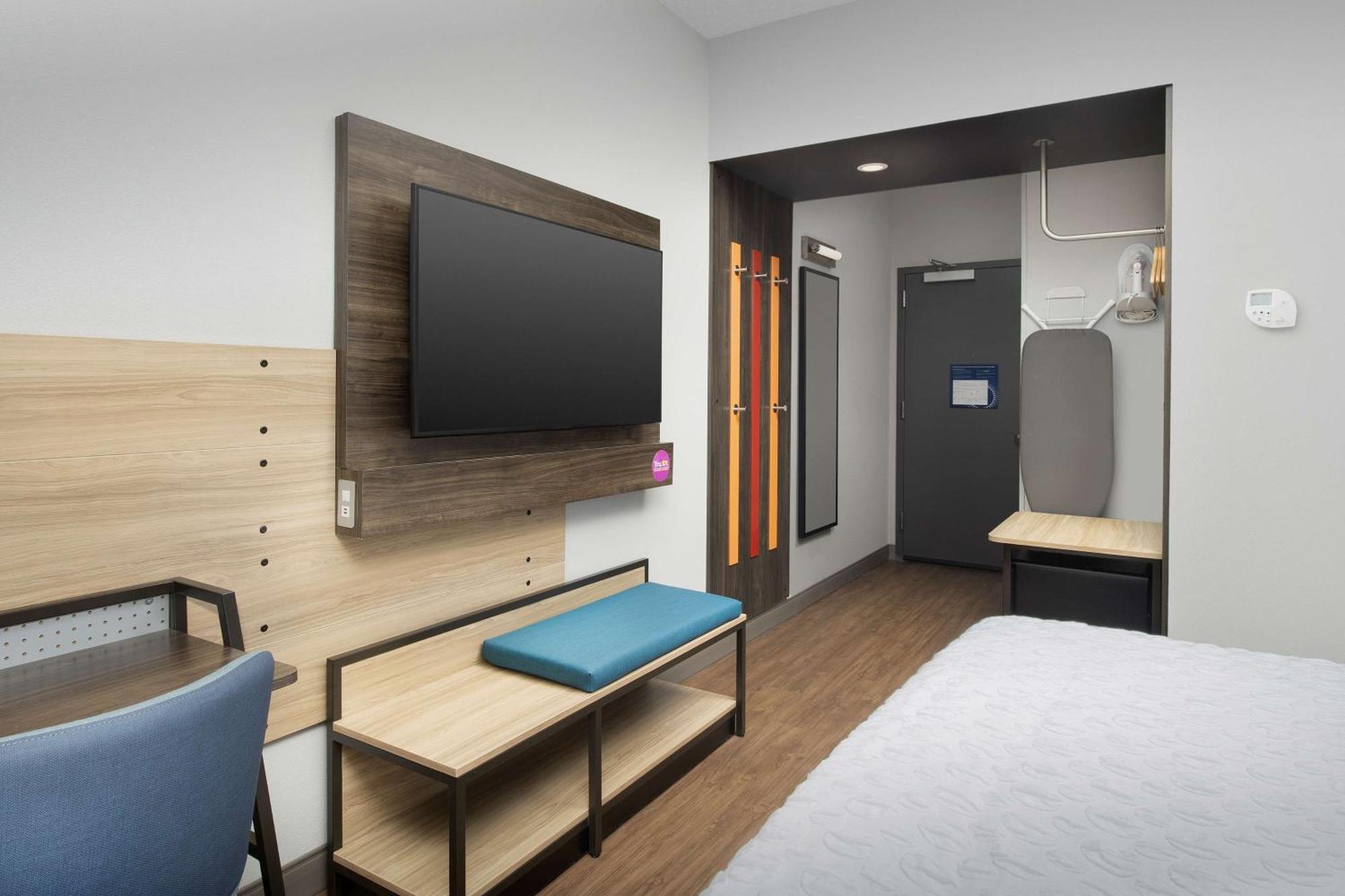 Tru By Hilton Orlando Convention Center Hotel Williamsburg ภายนอก รูปภาพ