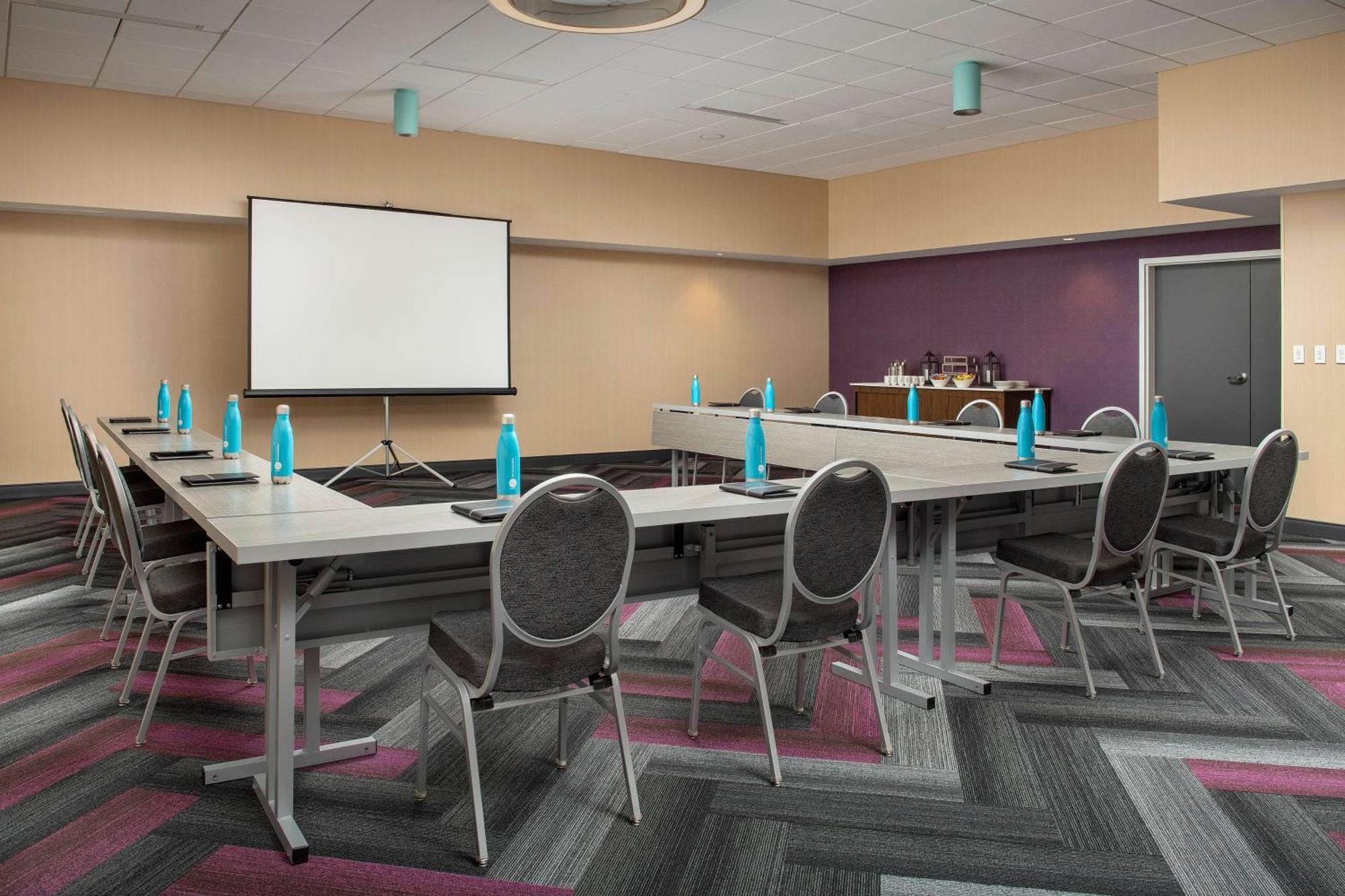 Tru By Hilton Orlando Convention Center Hotel Williamsburg ภายนอก รูปภาพ
