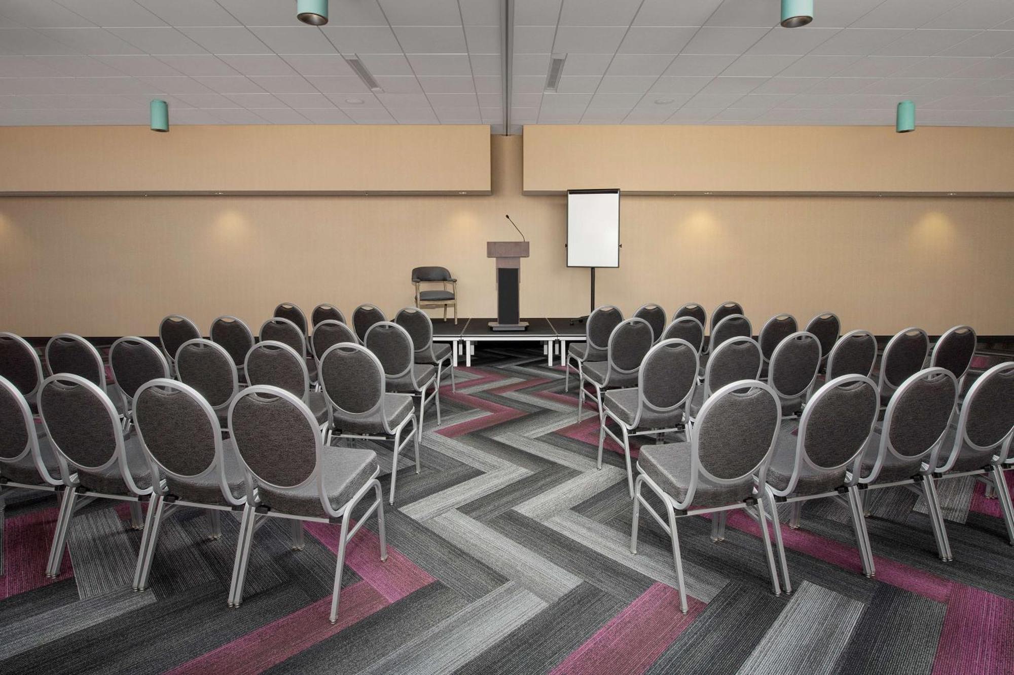 Tru By Hilton Orlando Convention Center Hotel Williamsburg ภายนอก รูปภาพ